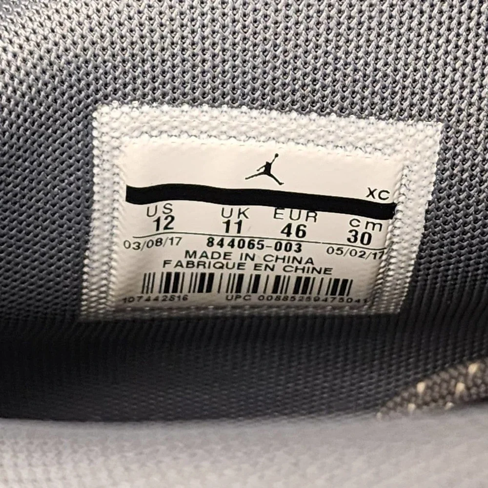 Nike Jordan Men's Grey Basketball Shoes